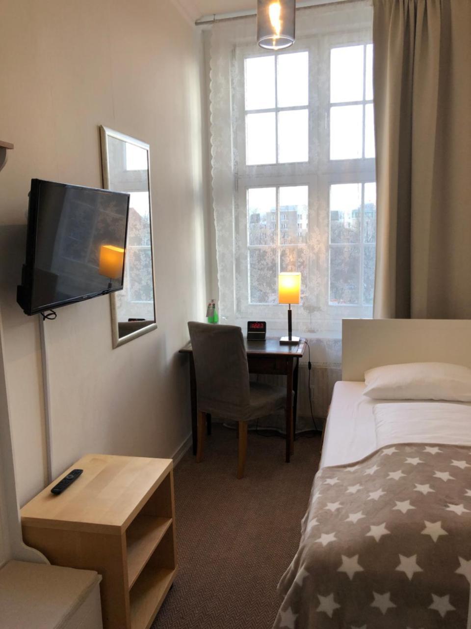 Hotel Fresena Im Dammtorpalais Hamburg Exterior photo